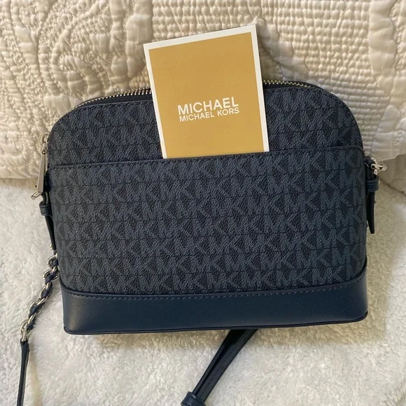 Sold Michael KORS Jet Set Travel Dome Crossbody Signature MK Bag NWT - Picture 2 of 10